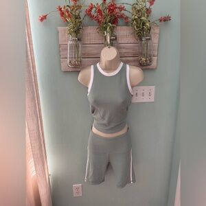 Women's Sleeveless Green and White Activewear Set